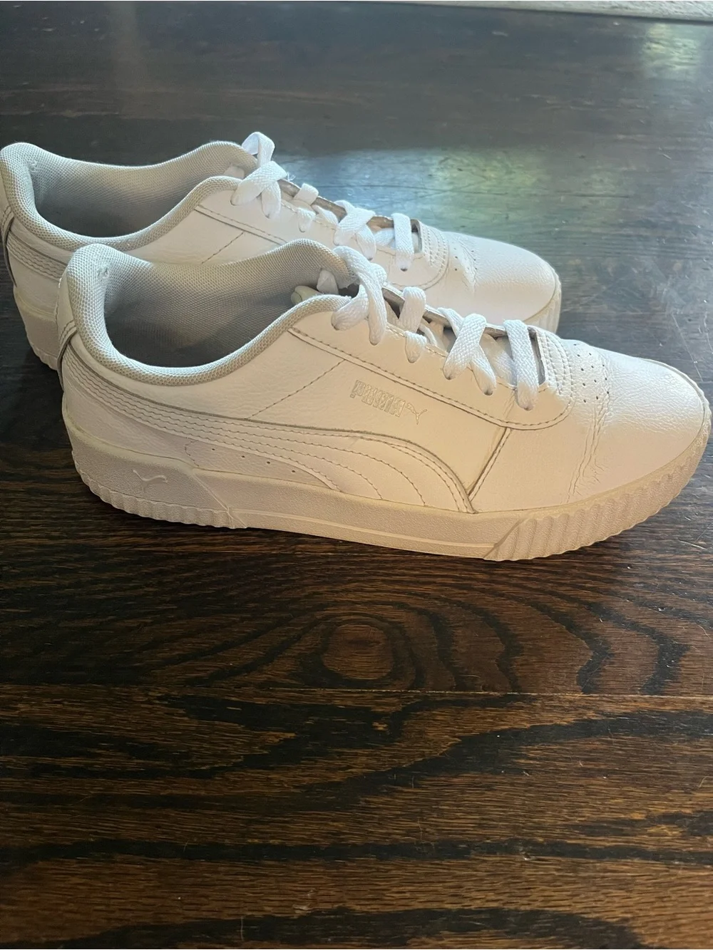 PUMA Carina Leather White/Leather Lace Up Sneakers 370325-02 Women’s 8.5